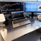 【新版黄金对冲策略】升级逻辑与实战框架，即在传统对冲基础上的智能化、精细化升级